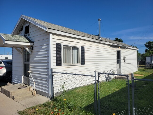 property at 2322 South Ave W