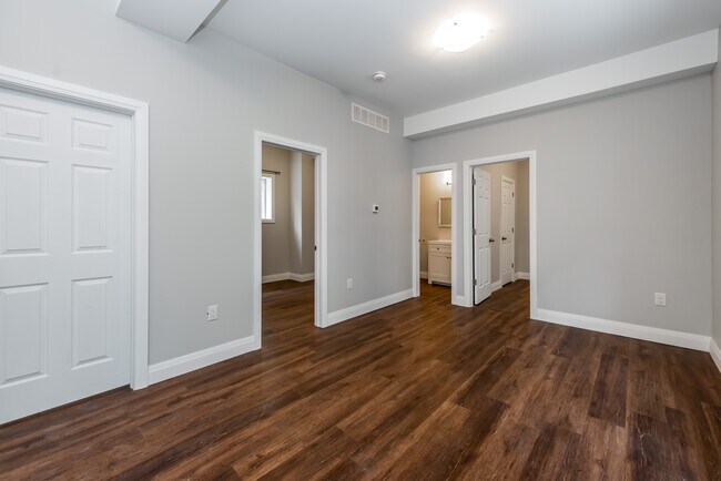 453 Wentworth St N in Hamilton, ON - Building Photo - Building Photo
