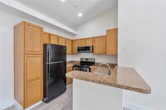 931 Lyons Rd in Coconut Creek, FL - Building Photo - Building Photo