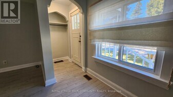 207 Olive Ave in Toronto, ON - Building Photo