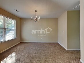 129 Midwood Rd in Travelers Rest, SC - Foto de edificio - Building Photo