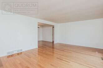 4510 134th Pl SE in Bellevue, WA - Building Photo - Building Photo