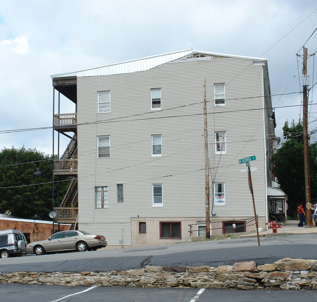 400 E Norwegian St in Pottsville, PA - Building Photo - Building Photo