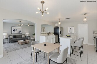 10505 Opus Dr in Riverview, FL - Foto de edificio - Building Photo