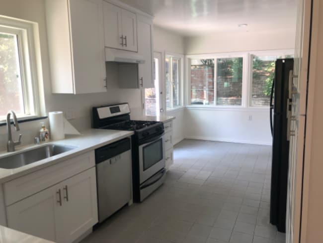 property at 2721 E Chevy Chase Dr