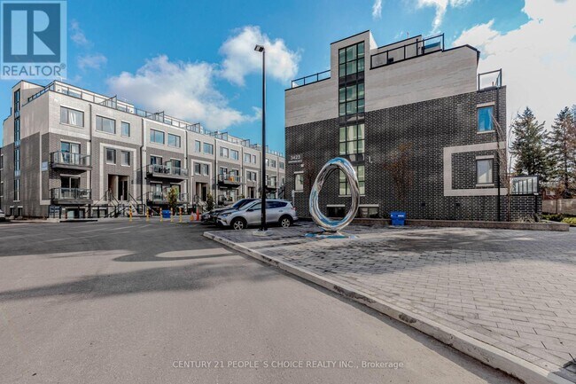 3425 Sheppard Ave E in Toronto, ON - Building Photo - Building Photo