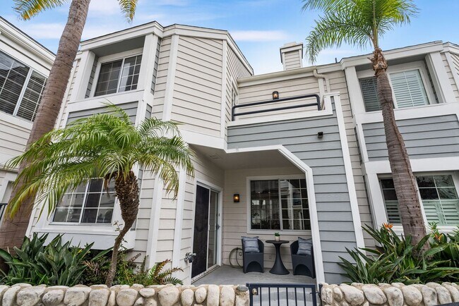 406 E Bay Ave in Newport Beach, CA - Building Photo - Building Photo