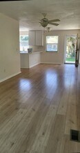 216 12th St, Unit B in St. Augustine, FL - Foto de edificio - Building Photo