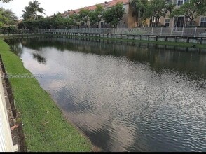 4931 N Harbor Isles Dr in Fort Lauderdale, FL - Building Photo - Building Photo