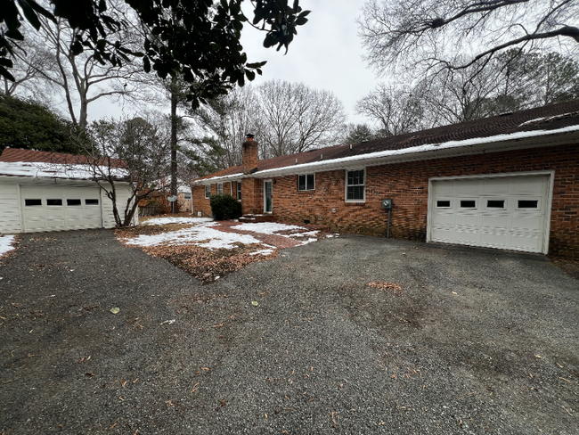 1500 Warminster Dr in Midlothian, VA - Building Photo - Building Photo