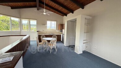 427 Paumakua Pl in Kailua, HI - Building Photo - Building Photo