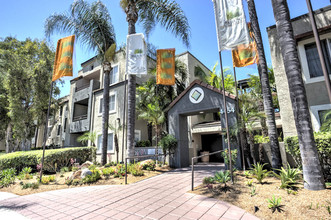 Mission Pacific Apartments in San Diego, CA - Building Photo - Building Photo