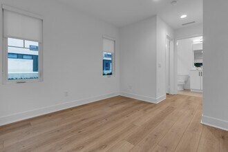 2907 W Exposition Pl in Los Angeles, CA - Building Photo - Building Photo