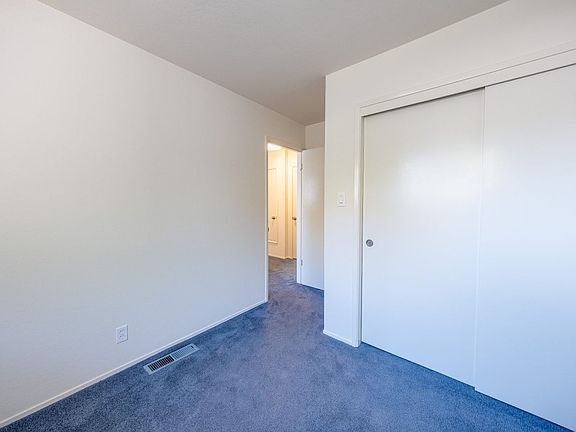 property at 1582 E Fayetteville Cir