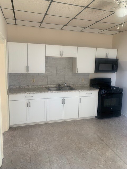 12 Pleasant St, Unit First Floor in Hanover, PA - Building Photo