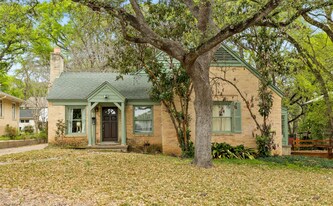 2806 Bridle Path in Austin, TX - Building Photo