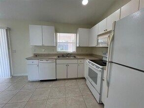 7450 Blutter Rd in North Port, FL - Building Photo - Building Photo