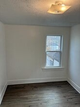 1320 4th Ave in Beaver Falls, PA - Building Photo - Building Photo