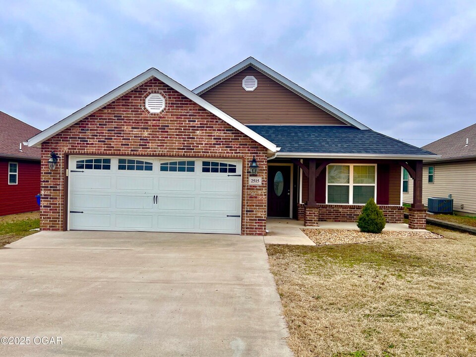 2515 S Willard Ave in Joplin, MO - Building Photo