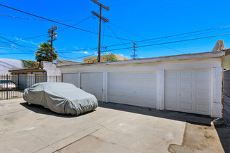 4 UNITS IN AVALON GARDENS in Los Angeles, CA - Building Photo - Other