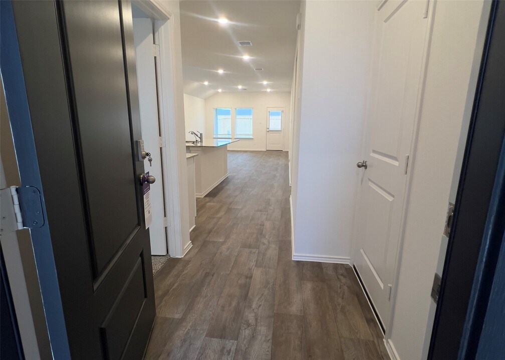 3822 Zoeys Wy in Fulshear, TX - Building Photo