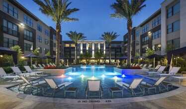 Viridian Design District in Houston, TX - Foto de edificio - Building Photo