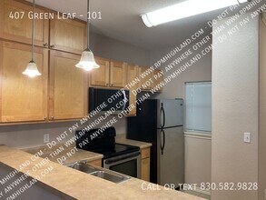 407 Green Leaf in Horseshoe Bay, TX - Building Photo - Building Photo