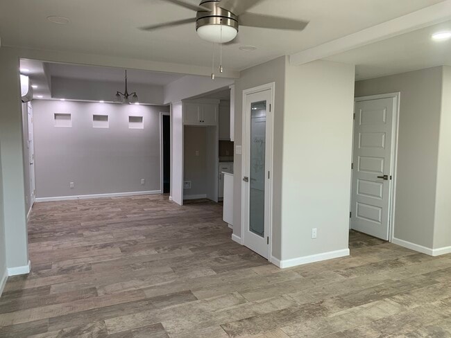 311 S Indiana Ave in Weslaco, TX - Foto de edificio - Building Photo