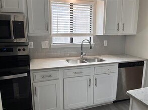 343 Autumn Ln in Madison, AL - Building Photo - Building Photo