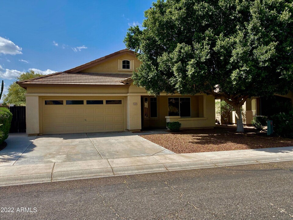 12241 W Washington St in Avondale, AZ - Building Photo