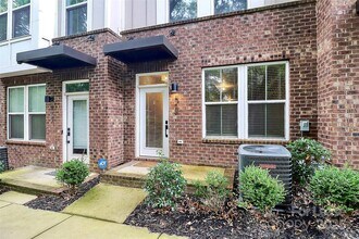 519 Old Mill Rd in Charlotte, NC - Building Photo - Building Photo