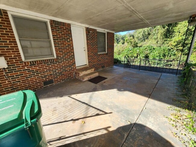 1729 Capistrana Pl in Decatur, GA - Building Photo - Building Photo
