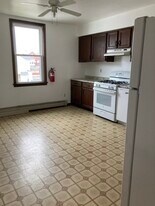 9 1st St, Unit # 2 in Raritan, NJ - Building Photo