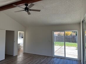 2531 Fieldcrest Pl in Escondido, CA - Building Photo - Building Photo