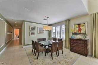 600 5th Ave S in Naples, FL - Building Photo - Building Photo