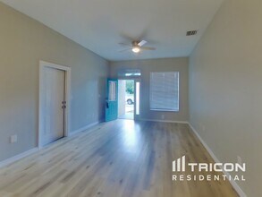 417 Euclid Ave in Seffner, FL - Building Photo - Building Photo