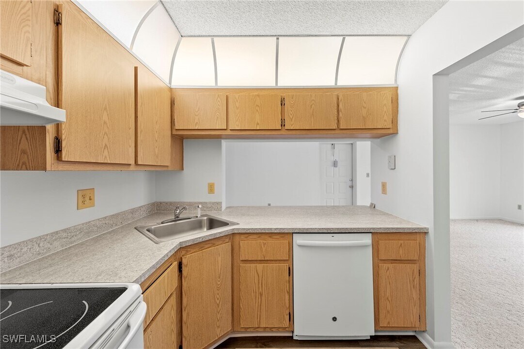 9970 Sailview Ct in Ft. Myers, FL - Building Photo
