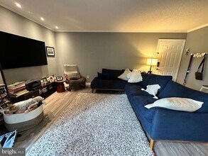 1538 Lincoln Way in McLean, VA - Building Photo - Building Photo