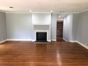 802 S Texas St in Deridder, LA - Foto de edificio - Building Photo