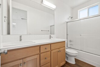 1688 Thea Ave in Chico, CA - Building Photo - Building Photo