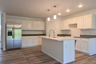 Auburn Meadows in Auburndale, WI - Foto de edificio - Building Photo