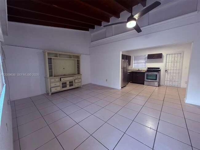 590 NW 46th St in Miami, FL - Building Photo - Building Photo