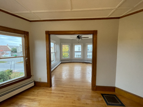 9 Center St in Waterville, ME - Building Photo - Building Photo
