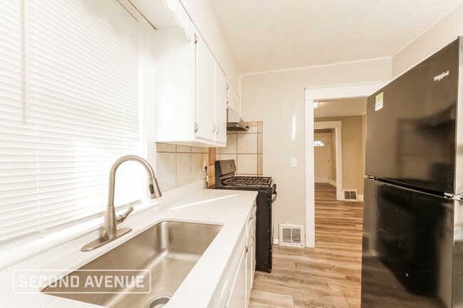 2825 Askew Ave in Kansas City, MO - Building Photo - Building Photo