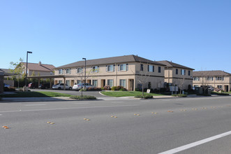 River Valley West in Yuba City, CA - Foto de edificio - Building Photo