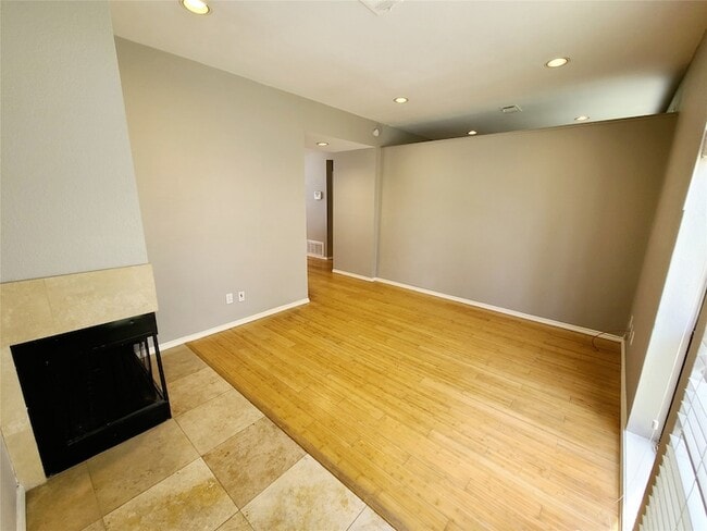 2002 N Fitzhugh Ave in Dallas, TX - Foto de edificio - Building Photo