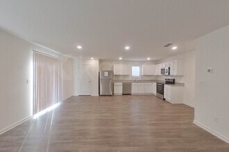 106 Flat Rock Ml Trl in Warner Robins, GA - Building Photo - Building Photo