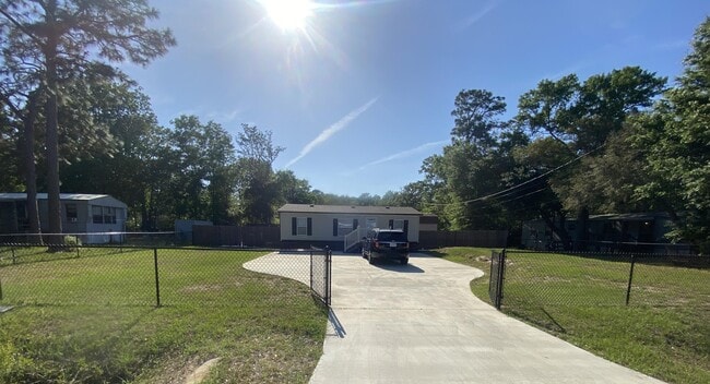 3029 Crittenden Dr in Navarre, FL - Building Photo - Building Photo