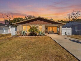 207 W Broad St in Tampa, FL - Building Photo