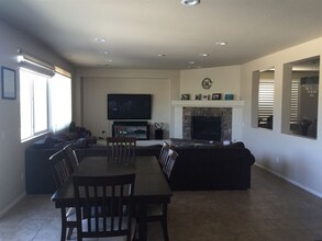 1049 Stratton Dr in Vista, CA - Building Photo - Building Photo